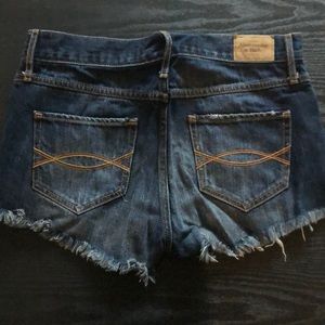 Abercrombie & Fitch cut off shorts